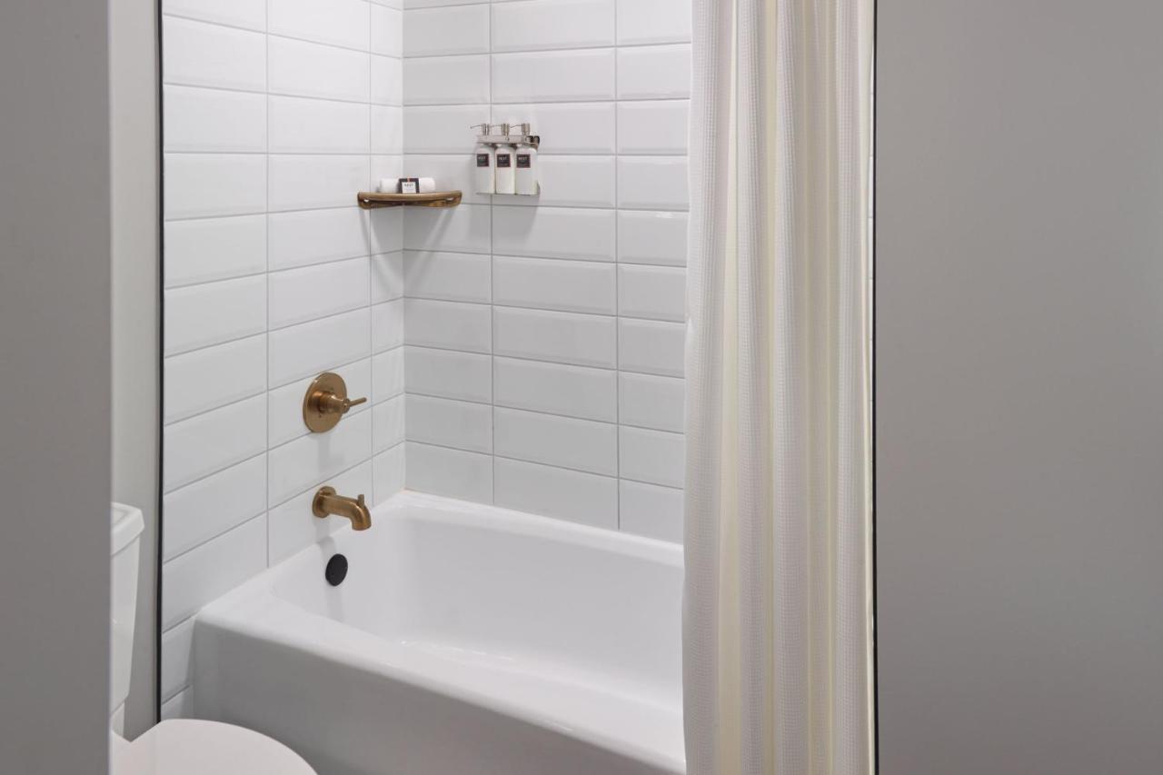 The Tremont House, Galveston, A Tribute Portfolio Hotel Экстерьер фото
